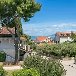Lägenhet With Parking Space Mirca, Brac - 729 Supetar